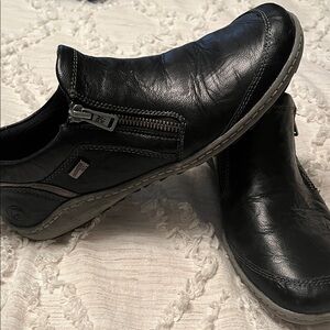 Remonte Liv 28 black leather shoes